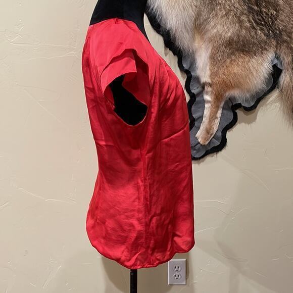 Violet & Claire Large Red Blouse Y2K Satin‎ Shiny Office Siren Boardroom - Picture 2 of 5